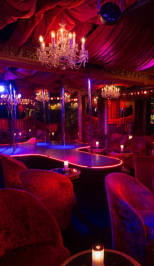 Extreme Sports Mountain Climbing